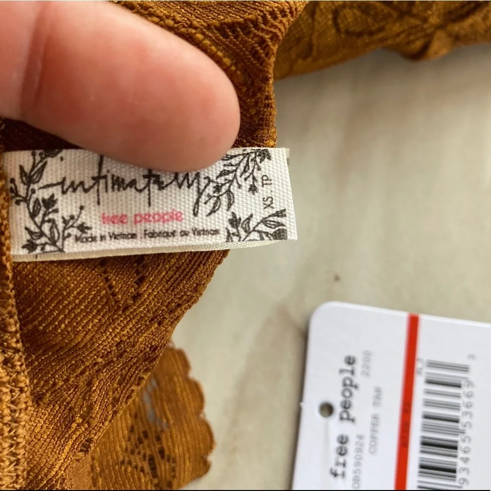 Free People Galloon Lace Racerback Bralette NWT XS